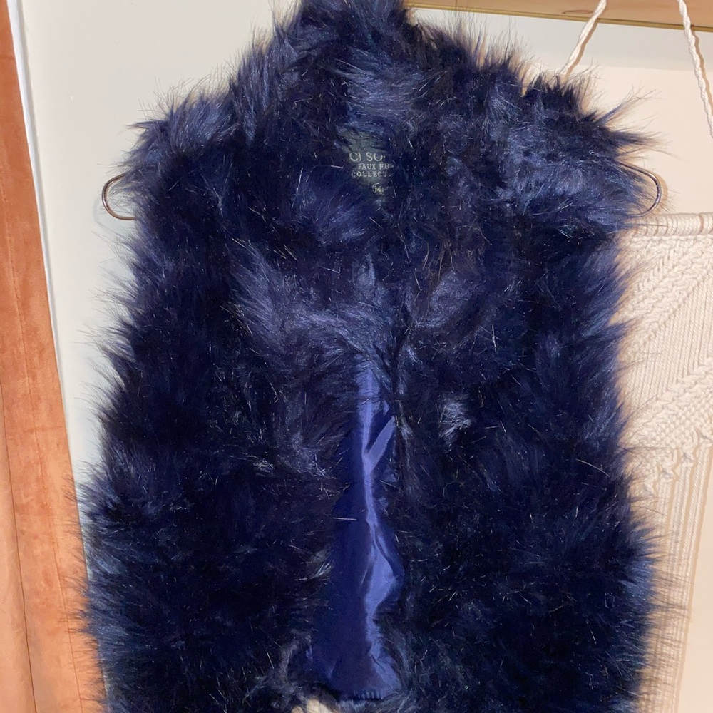 SOLD ! Ci Sono Faux Fur Vest
